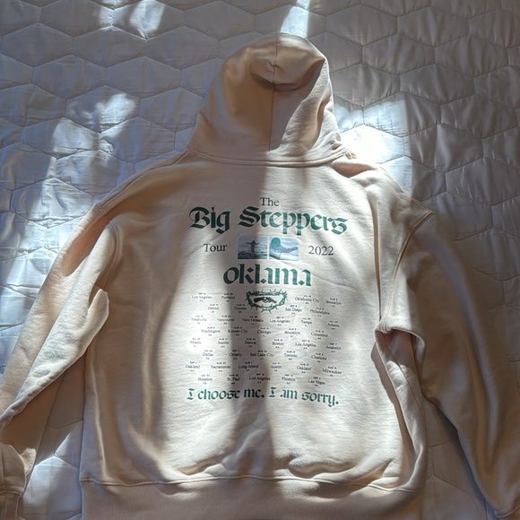 Got this at the concert in Milwaukee but it doesn’t fit me anymore :/ - Picture 2 of 3